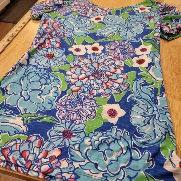 Lilly Pulitzer Blue & Green Short Sleeve V-Neck Gathered Sleeve T-shirt S - Picture 2 of 7